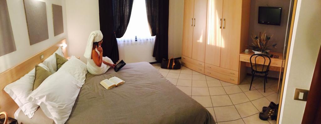 Hotel Bussana Porto Tolle Dış mekan fotoğraf